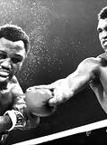 Affiche du film Ali vs Frazier, des coups au-delà du ring, à voir en streaming sur Play DD Streaming