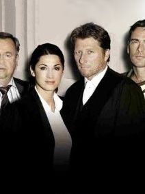 poster de la série En quête de preuves Saison 12