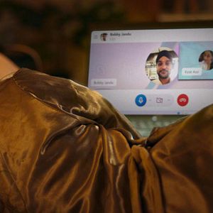 Photo Sweet Bobby : Imposture sur mesure