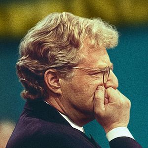 Photo Jerry Springer : Silence, moteur, altercations