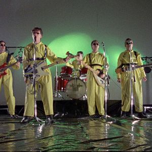 Photo DEVO