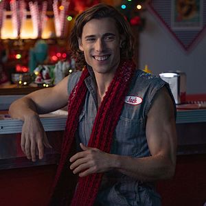 Photo Dustin Milligan