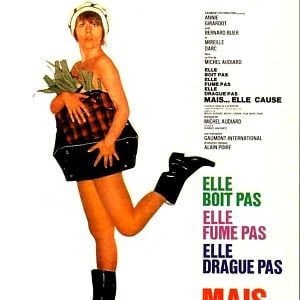 Photo Elle boit pas, elle fume pas, elle drague pas, mais... elle cause !