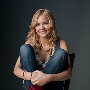 Photo Britt Robertson