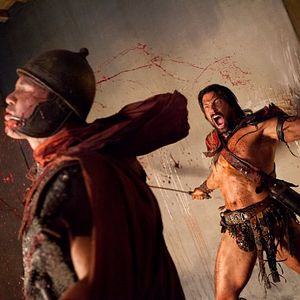 Photo Manu Bennett