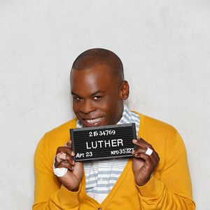 Photo Don't Trust The B---- in Apartment 23