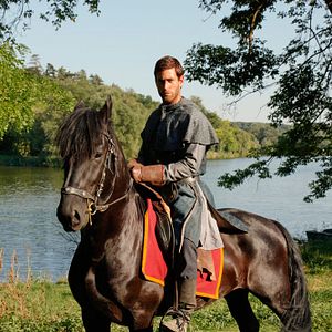 Photo Les Piliers de la Terre : Un monde sans fin