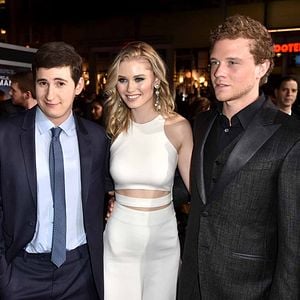 Projet Almanac : Photo promotionnelle Jonny Weston, Sam Lerner, Virginia Gardner
