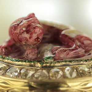 Photo Fabergé: A Life of Its Own
