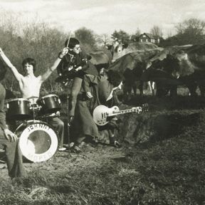 Photo Basically, Johnny Moped