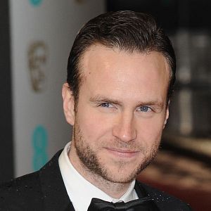 Photo Rafe Spall
