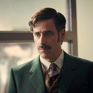 Photo Stephen Mangan