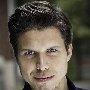 Photo James A. Woods