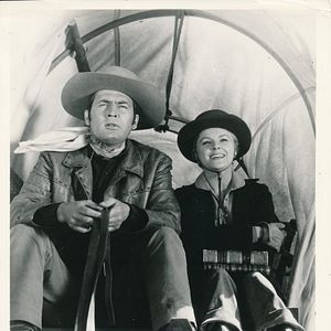 Photo Westward Ho, the Wagons!