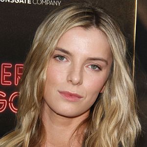 Photo Betty Gilpin