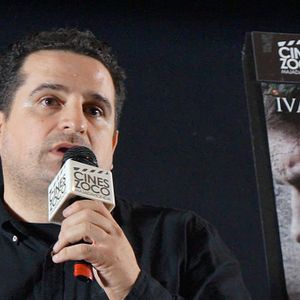 Photo Reverse