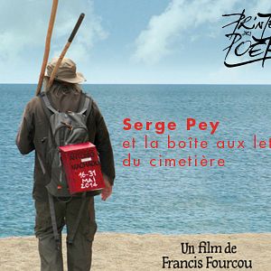 Photo Serge Pey et la boîte aux lettres du cimetière