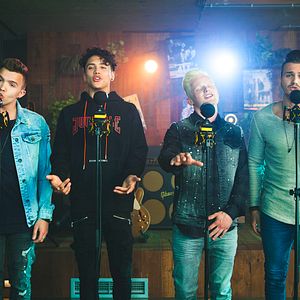 Photo High School Girls