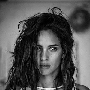 Photo Adria Arjona