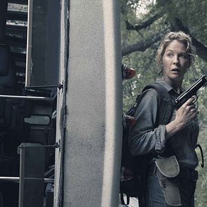 Photo Jenna Elfman