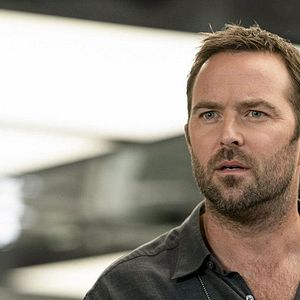 Photo Sullivan Stapleton