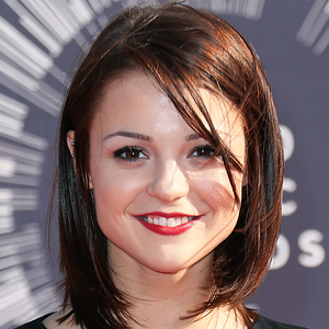 Photo Kathryn Prescott