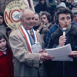 Photo Plogoff, des pierres contre des fusils
