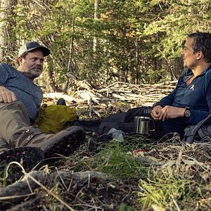 Photo En pleine nature avec Bear Grylls