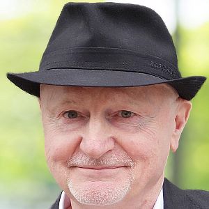 Photo Chris Imberdis