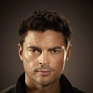Photo Almost Human