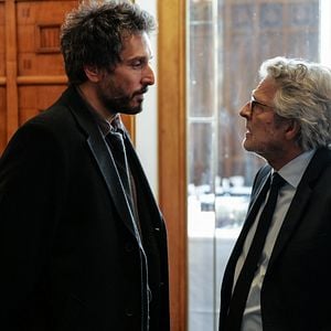 Photo Tout le monde ment