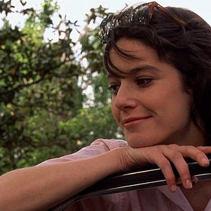 Photo Debra Winger