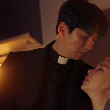 Photo The Fiery Priest