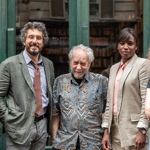 Photo Tout le monde ment