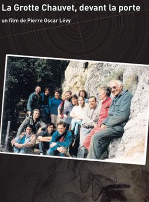 La Grotte Chauvet, devant la porte