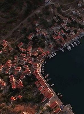 Au bord de la mer Egée, l'île de Castellorizo