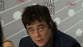 image de "Jimmy P." : Benicio Del Toro, A. Desplechin et M. Amalric en conférence de presse