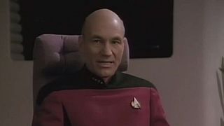 image de Quand le Capitaine Picard chante Let It Snow