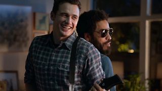 image de James Franco et Lenny Kravitz s'affrontent à Guitar Hero