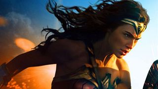 image de Wonder Woman on fire
