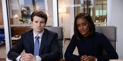 poster de la série Seize pas