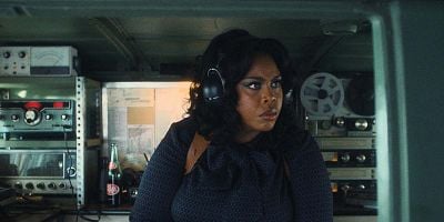 poster de la série Maxine se trouve