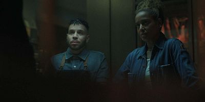 poster de la série Skin Contact