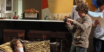 poster de la série L'invité surprise