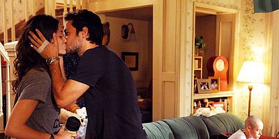 poster de la série Aide-toi et un Gallagher t'aidera
