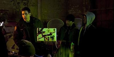 poster de la série Famille, quand tu nous tiens