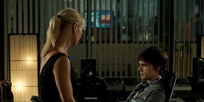 poster de la série Rien que pour ses yeux