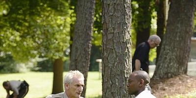 poster de la série Us Against the World