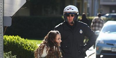 poster de la série Ève contre la tyrannie