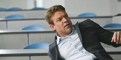 poster de la série ... Through Security